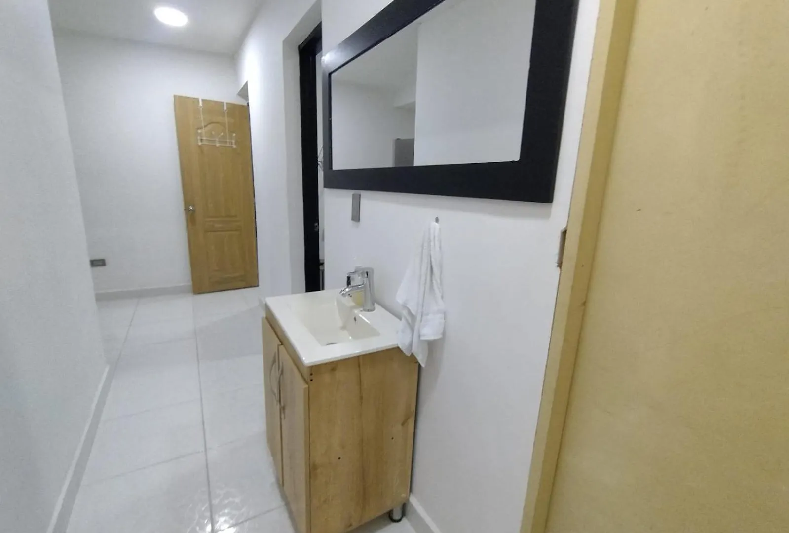 Apartamento En Laureles, Cerca A Metro, Estadio Atanasio Girardot, Plaza De Toros La Macarena Rentalsop An04 Medellin